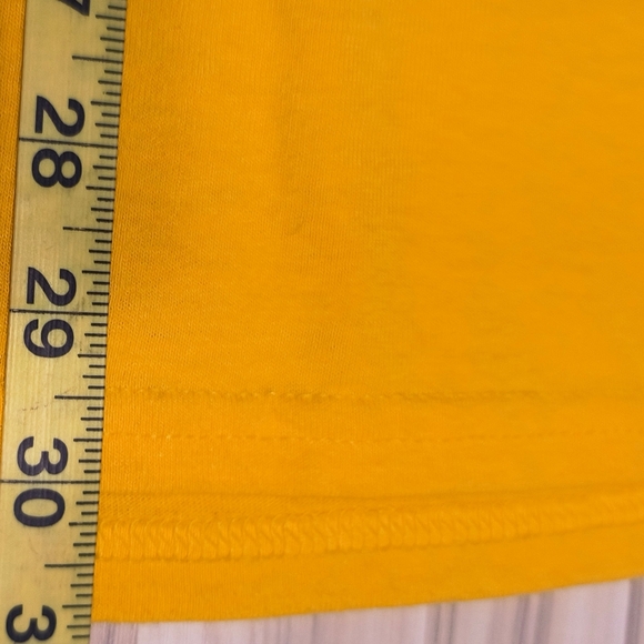 Rabbit Winnie the Pooh graphic T-shirt yellow 2X - Picture 8 of 8